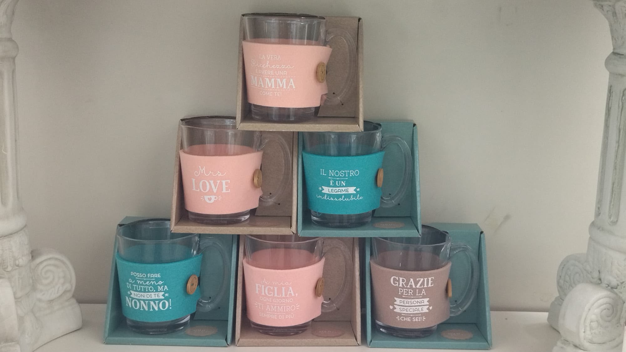 Tazze e bicchieri con frasi personalizzate, idea regalo